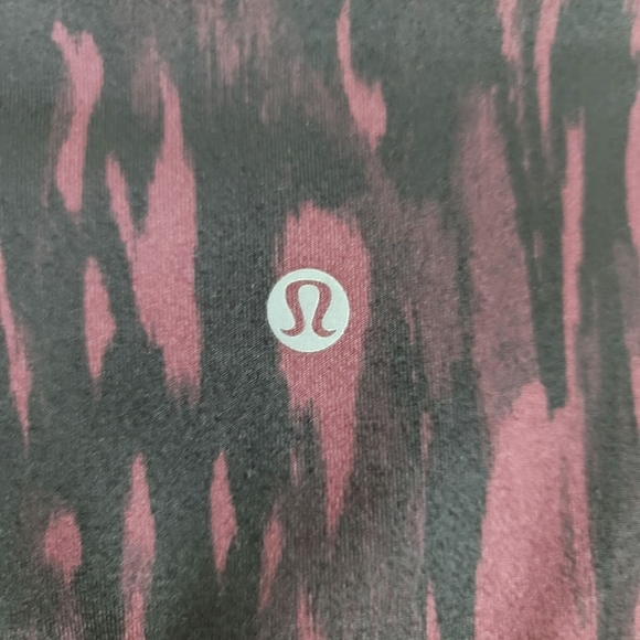 Lululemon Athletic Boogie Short Rolled Down Waistline Size 4 - Picture 5 of 7